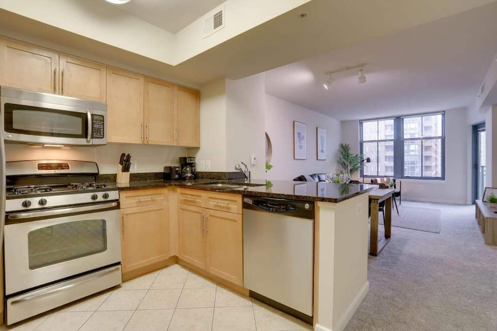 Condo With Gym And Pool In Pentagon City 8Min To Dca Arlington Extérieur photo